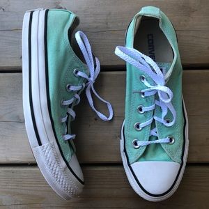 mint color converse